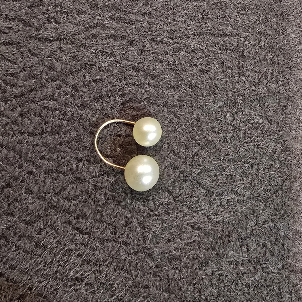 Elegant Pearl Gold-Tone Women's Circular Horseshoe Barbell